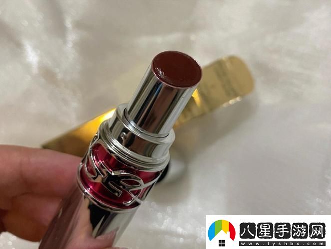 “呦辣辣”！YSL蜜桃色6696