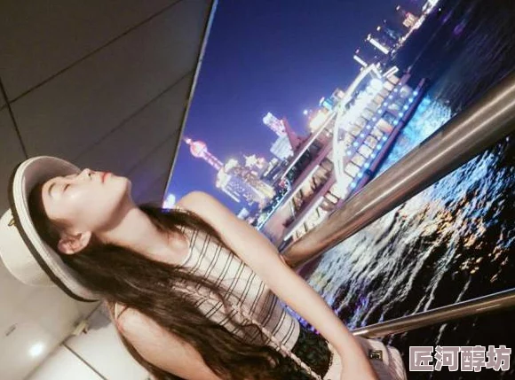 探討美女隱私視頻不遮擋現象背后的社會(huì )文化影響與倫理爭議